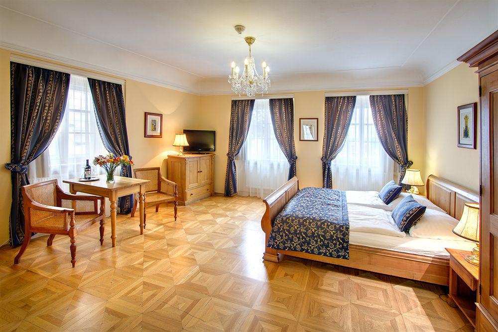 Golden Star Prag